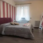 Madame Pucci לינה וארוחת בוקר