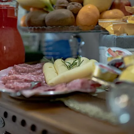 Bed and Breakfast Madame Pucci Λούκα