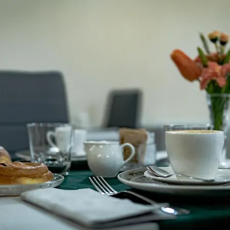 Couette-café Madame Pucci Lucques